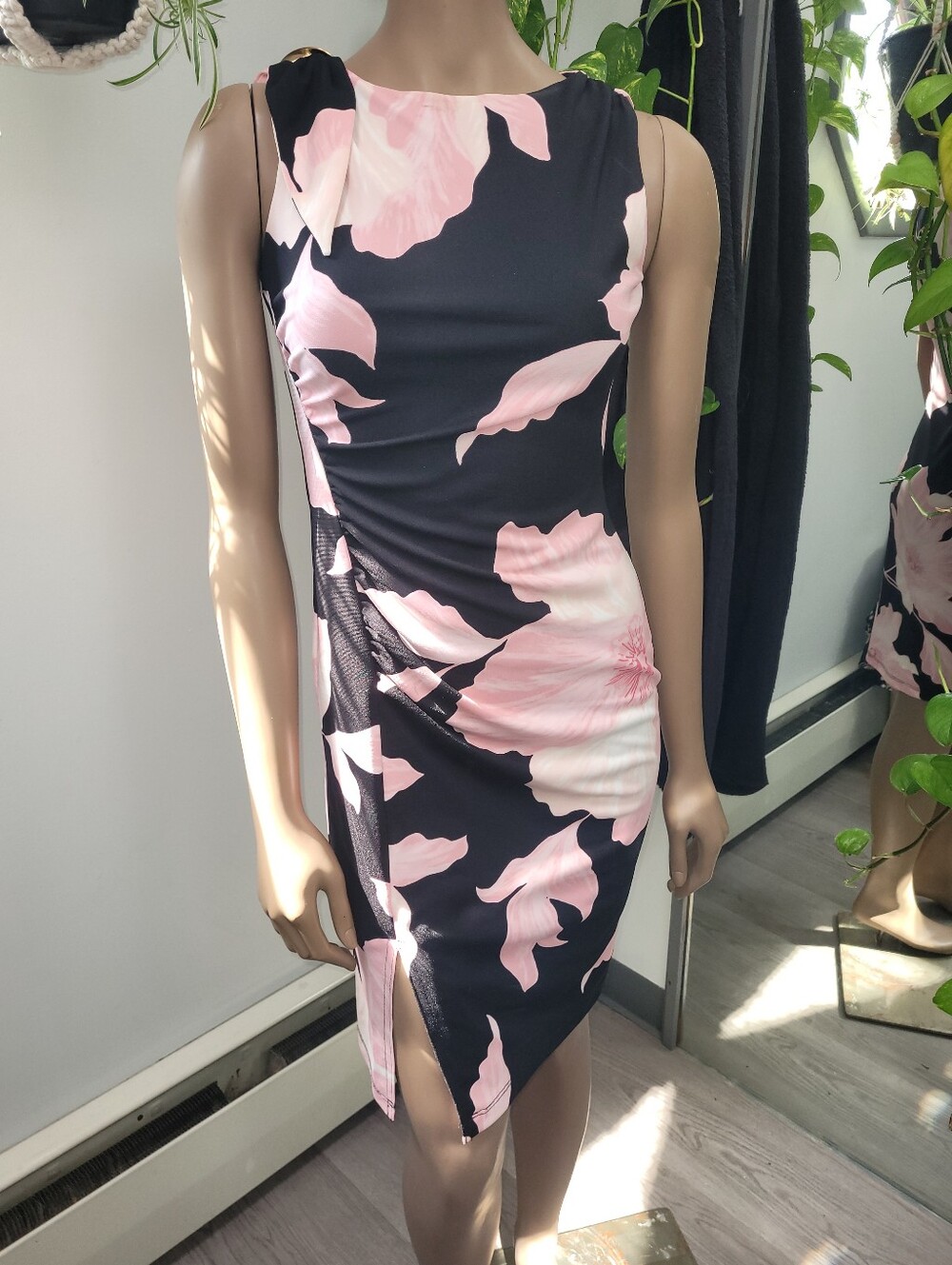 Donna Karan New York Petite Floral-Print Ruched Sheath Dress Black Tourmaline